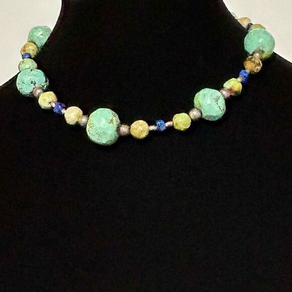 Howlite Beaded Necklace Women's Fashion Jewelry Artistic Statement - Picture 3 of 9